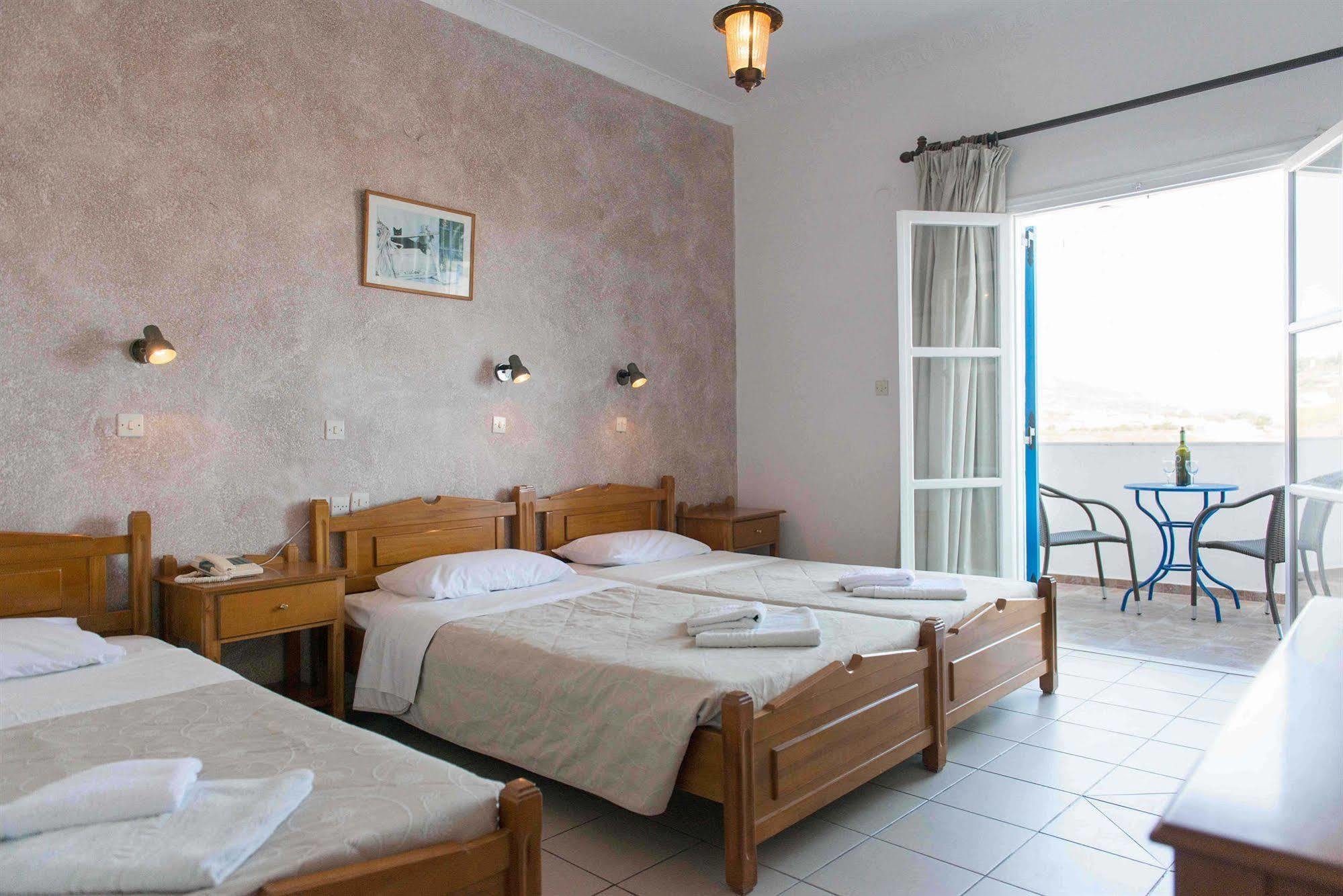 Hotel Olympia Karterados  Buitenkant foto