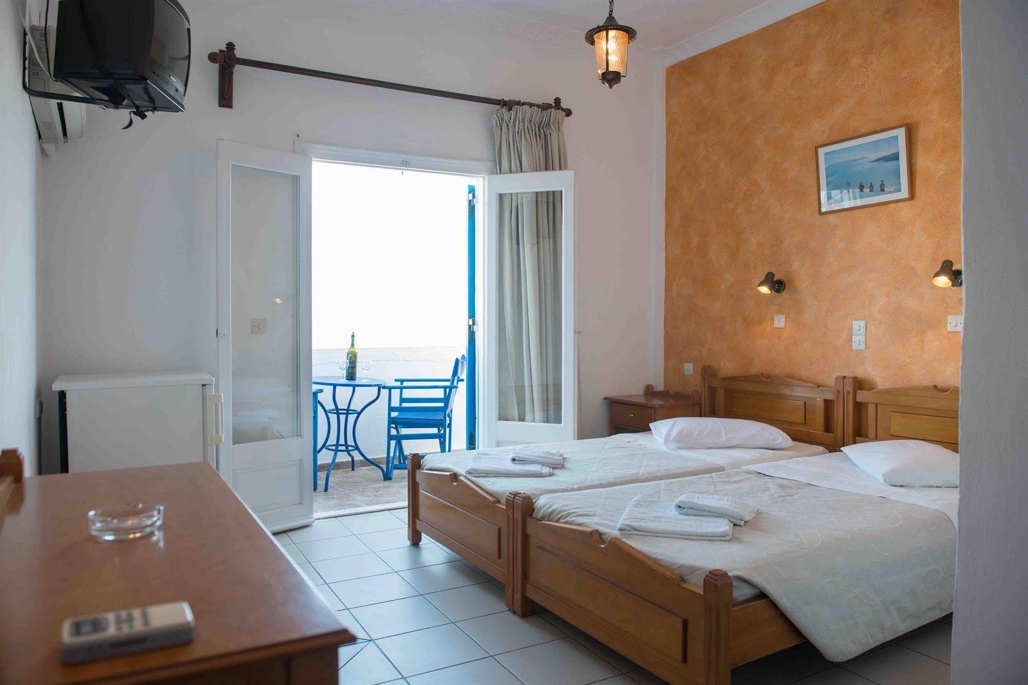 Hotel Olympia Karterados  Buitenkant foto